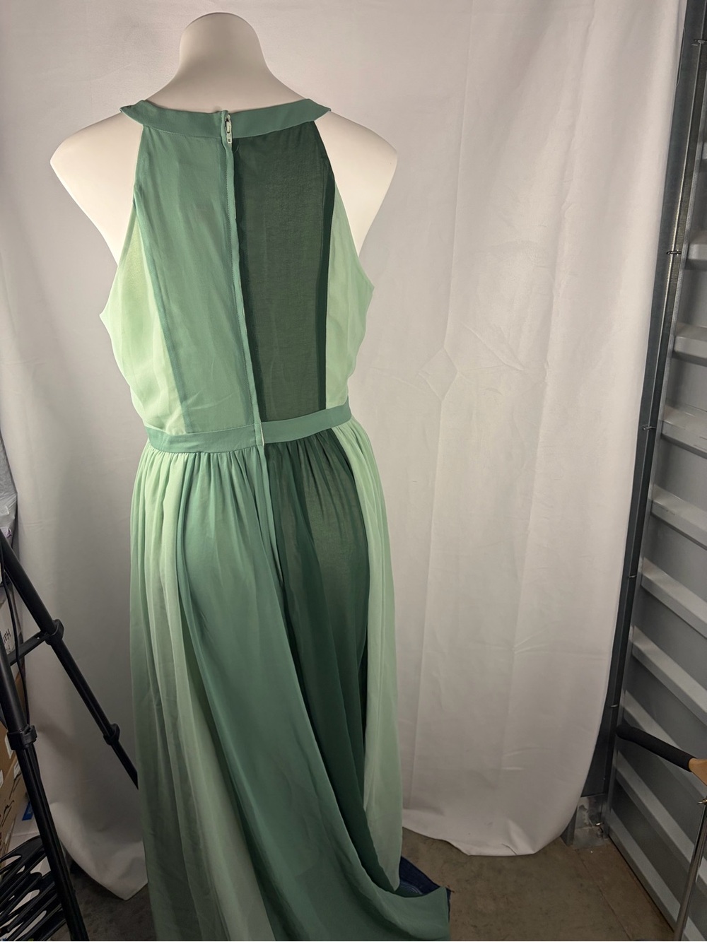 Women’s Sleeveless Mint Green Panel Hi-lo Dress - Picture 3 of 5